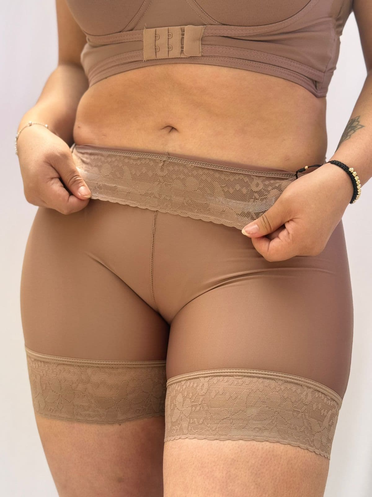 Panty Levanta Cola